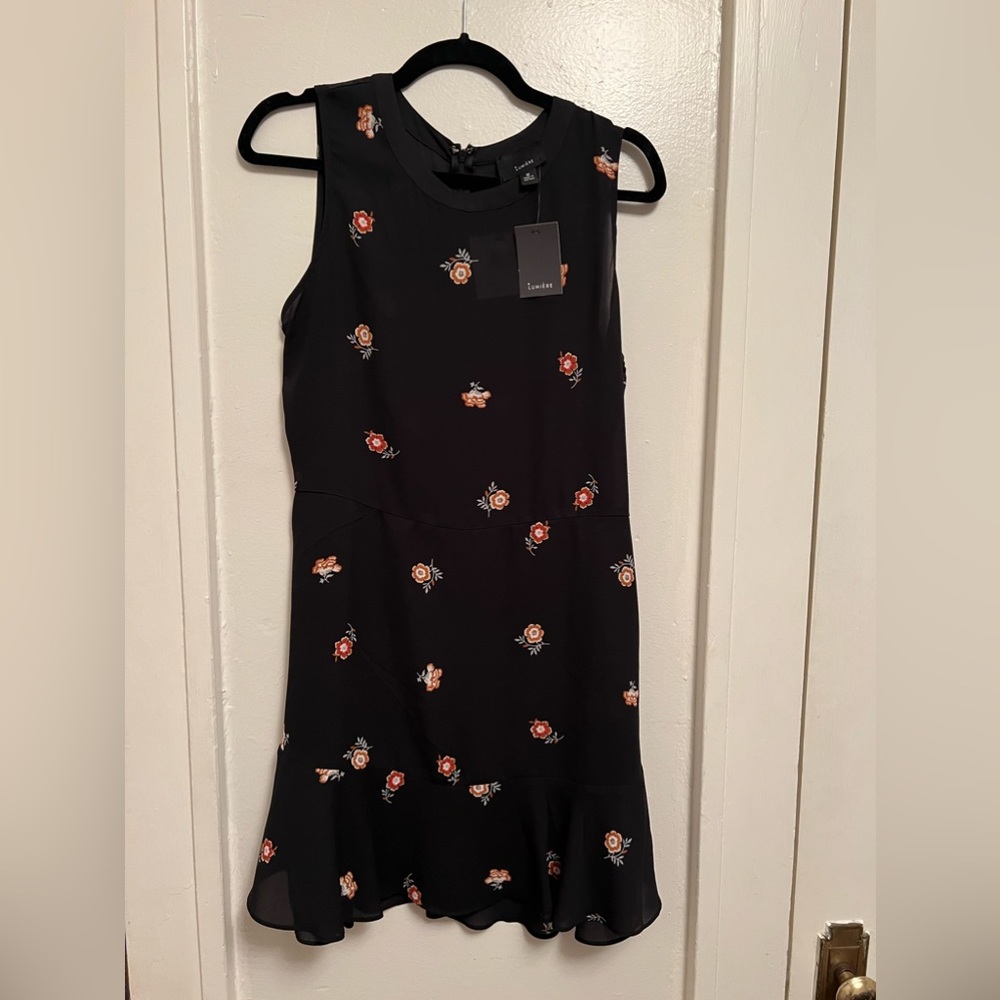 Lumière floral skater dress size medium new with tags
